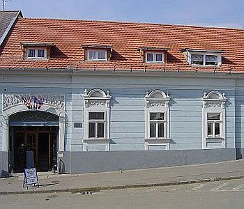 Varkapu Panzio Eger Exteriör bild